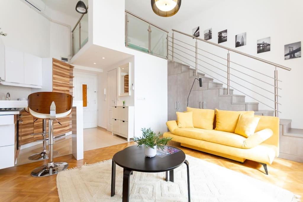 Bright Design Riverside Studio By Nw Budapest Kültér fotó