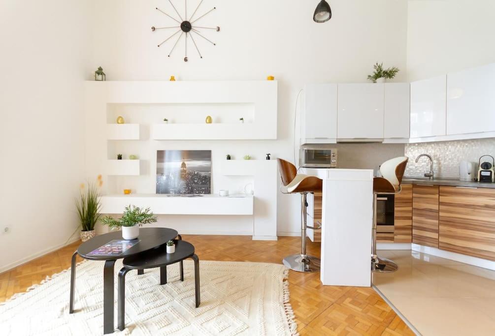 Bright Design Riverside Studio By Nw Budapest Kültér fotó